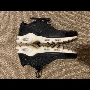 Used Nike TN AirMax, Size US 11.